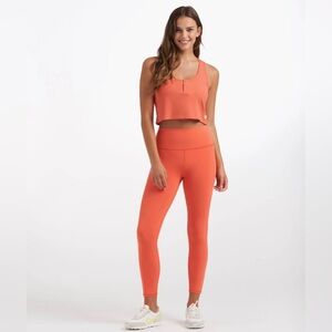 💕 LIKE NEW Vuori Studio Pocket Legging in Grapefruit - Sz Medium